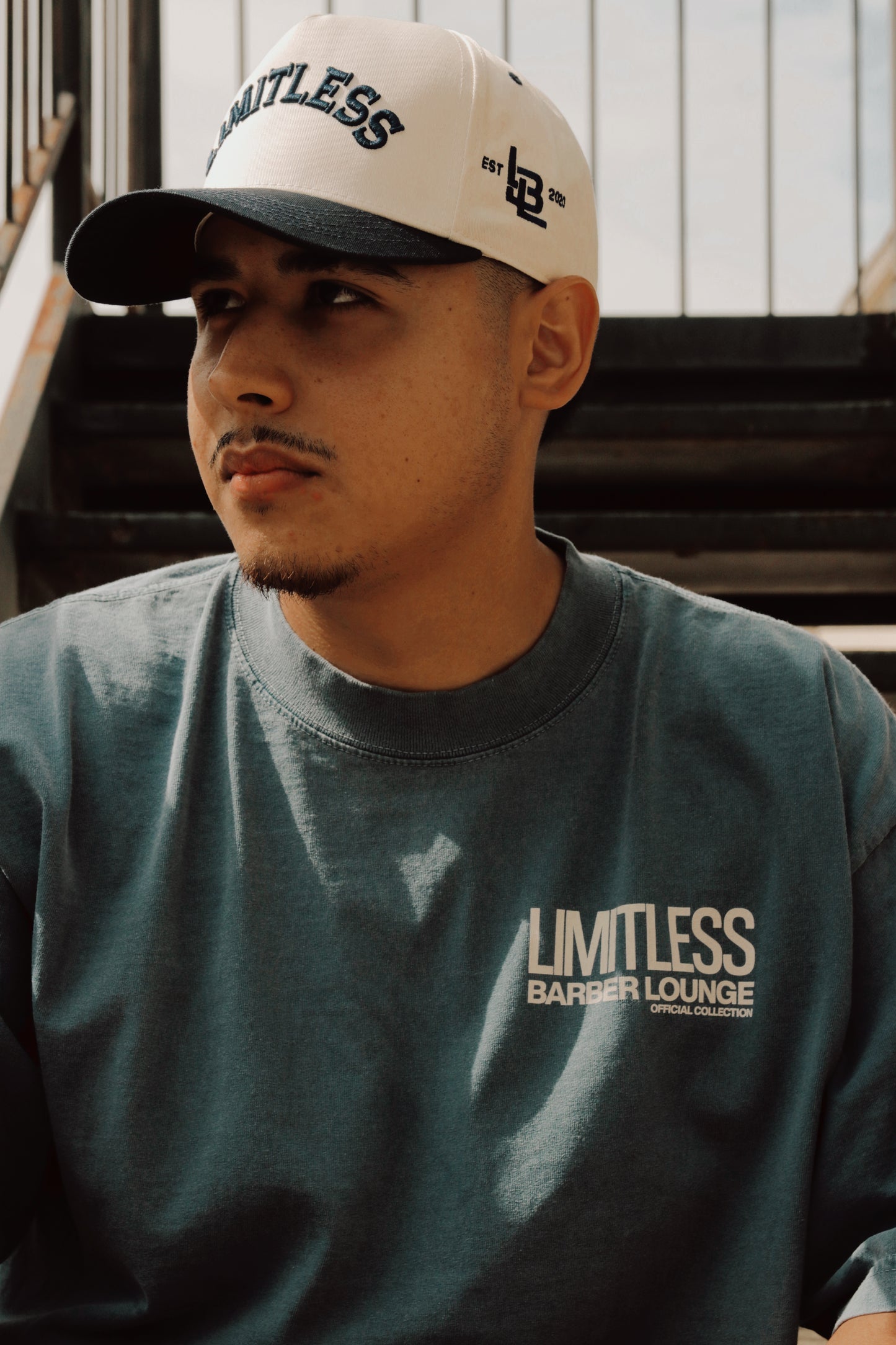CRÈME- NAVY BLUE LMTLS SNAPBACK